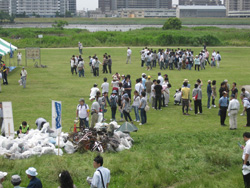 大田区主催「多摩川河川敷清掃活動」に参加